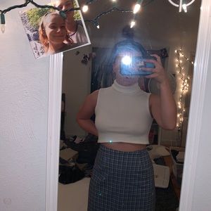 White Turtle Neck Crop Top💃🏻 4 for $13